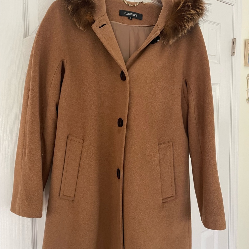 Ellen Tracy Tan Trench Coat with Faux Fur Collar